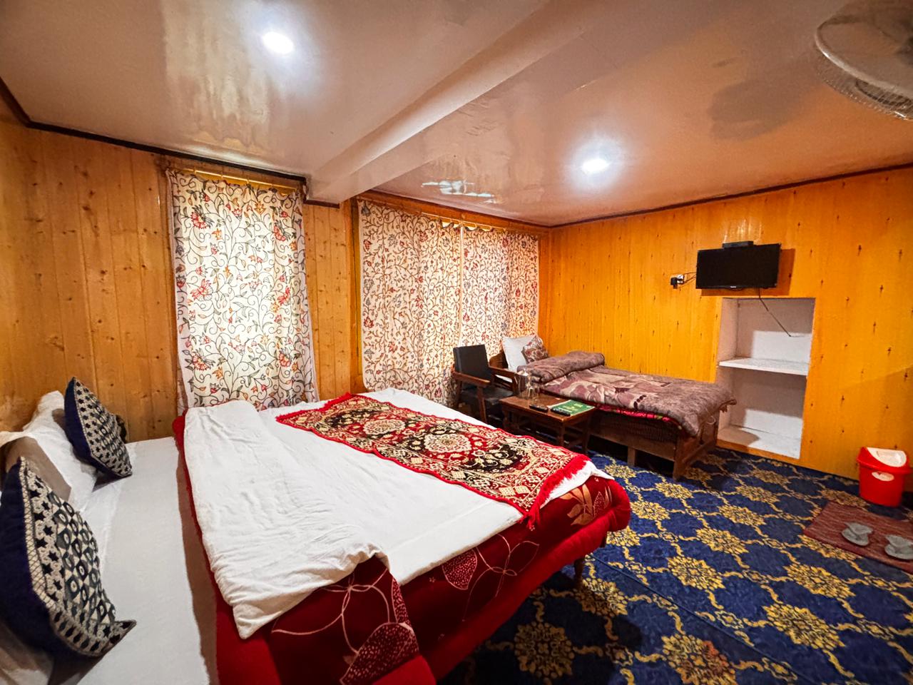 hotel-bright-palace-pahalgam (14)